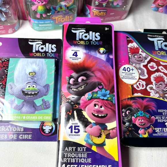 THE TROLLS 2 WORLD TOUR COLLECTION GIFT SET - Picture 3 of 16